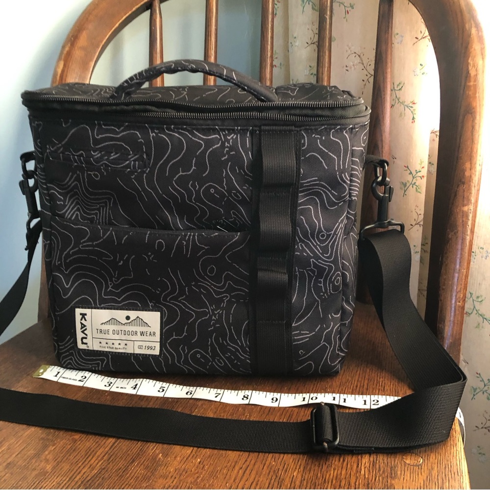 KAVU lunch box - black